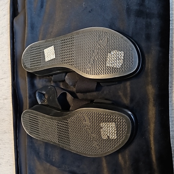 Sketchers luxefoam black suede and elastic  Sandals Size 8 - Picture 6 of 6